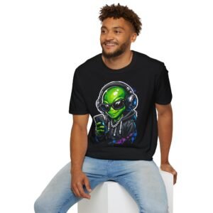Cool Alien DJ Graphic T-Shirt